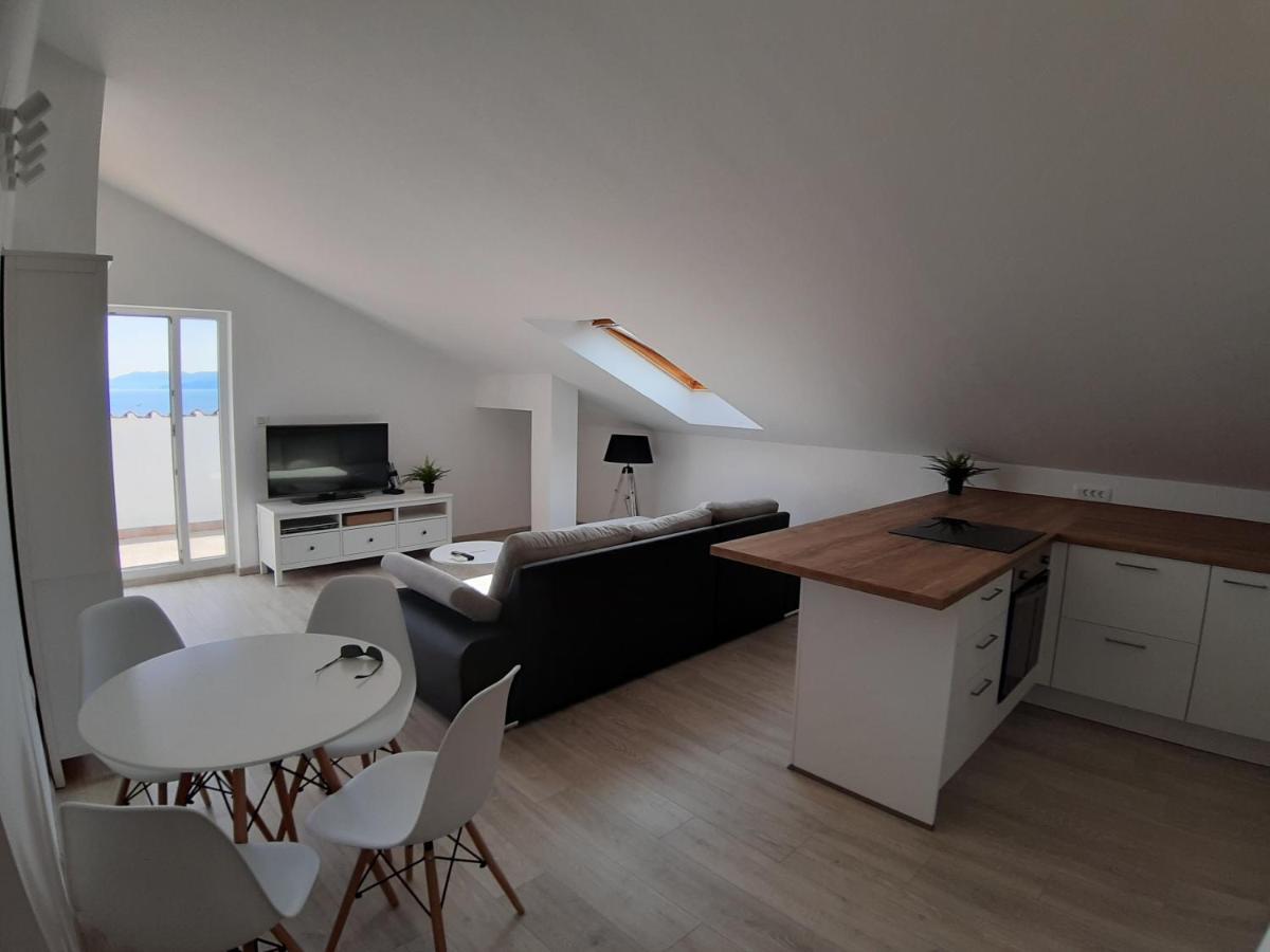 Sea View Later Apartment Рийека Екстериор снимка