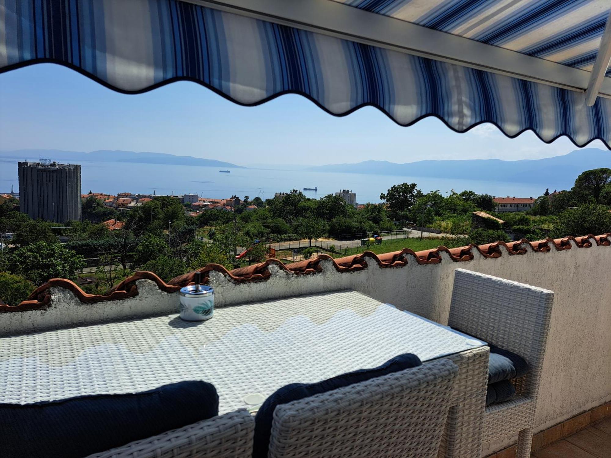 Sea View Later Apartment Рийека Екстериор снимка